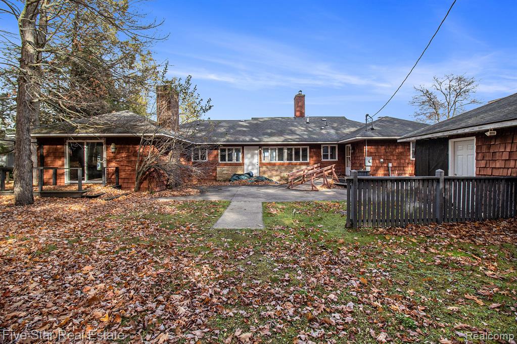 3162 Crescent Beach Road Manistee, MI 49660 - Photo 2 of 32