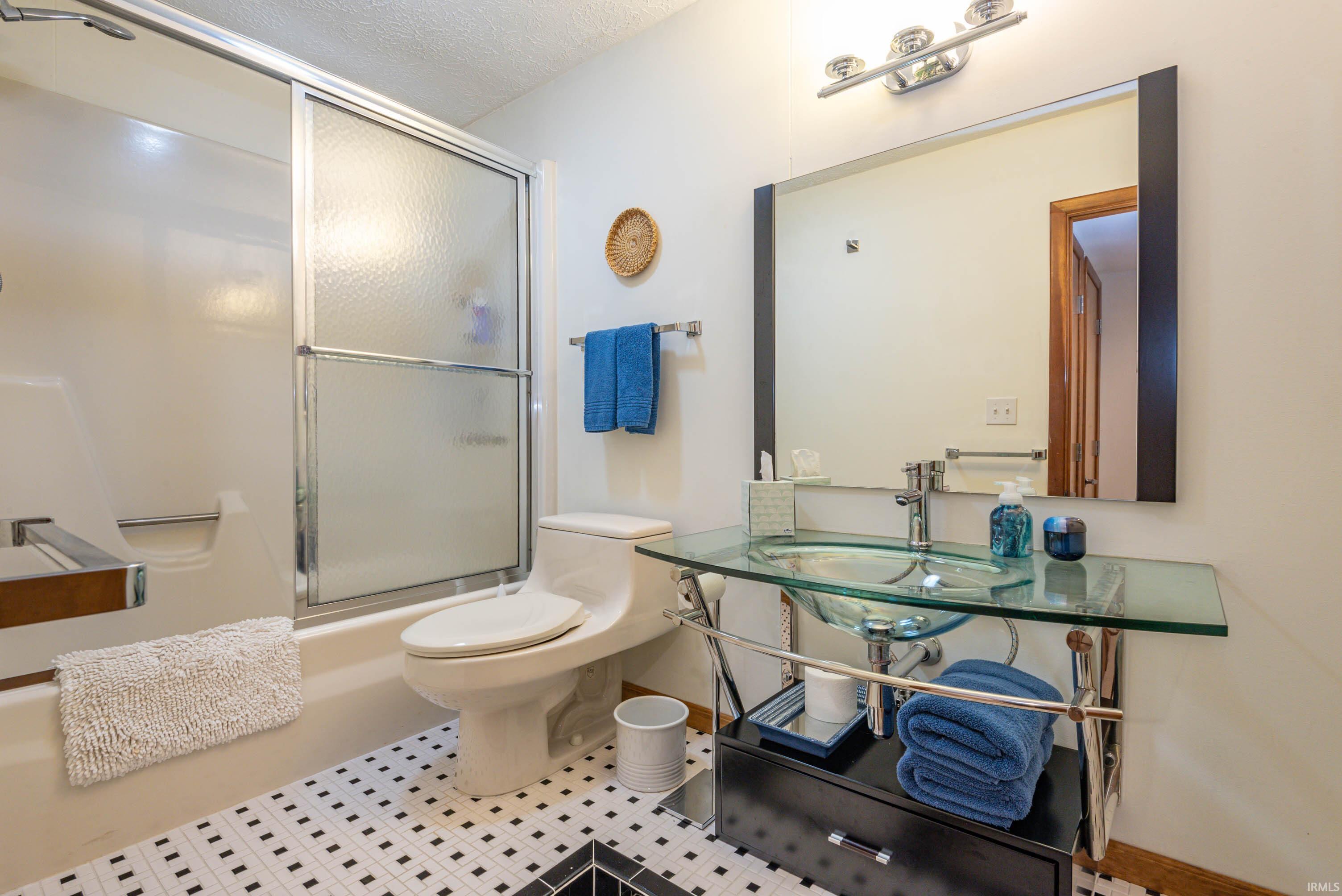 5451 East James Road Bloomington, IN 47408 - Photo 34 of 36 Gallery Image 34