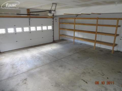 6415 Bennett Lake Road Fenton, MI 48430 - Photo 9 of 14 20201514-8.JPG
