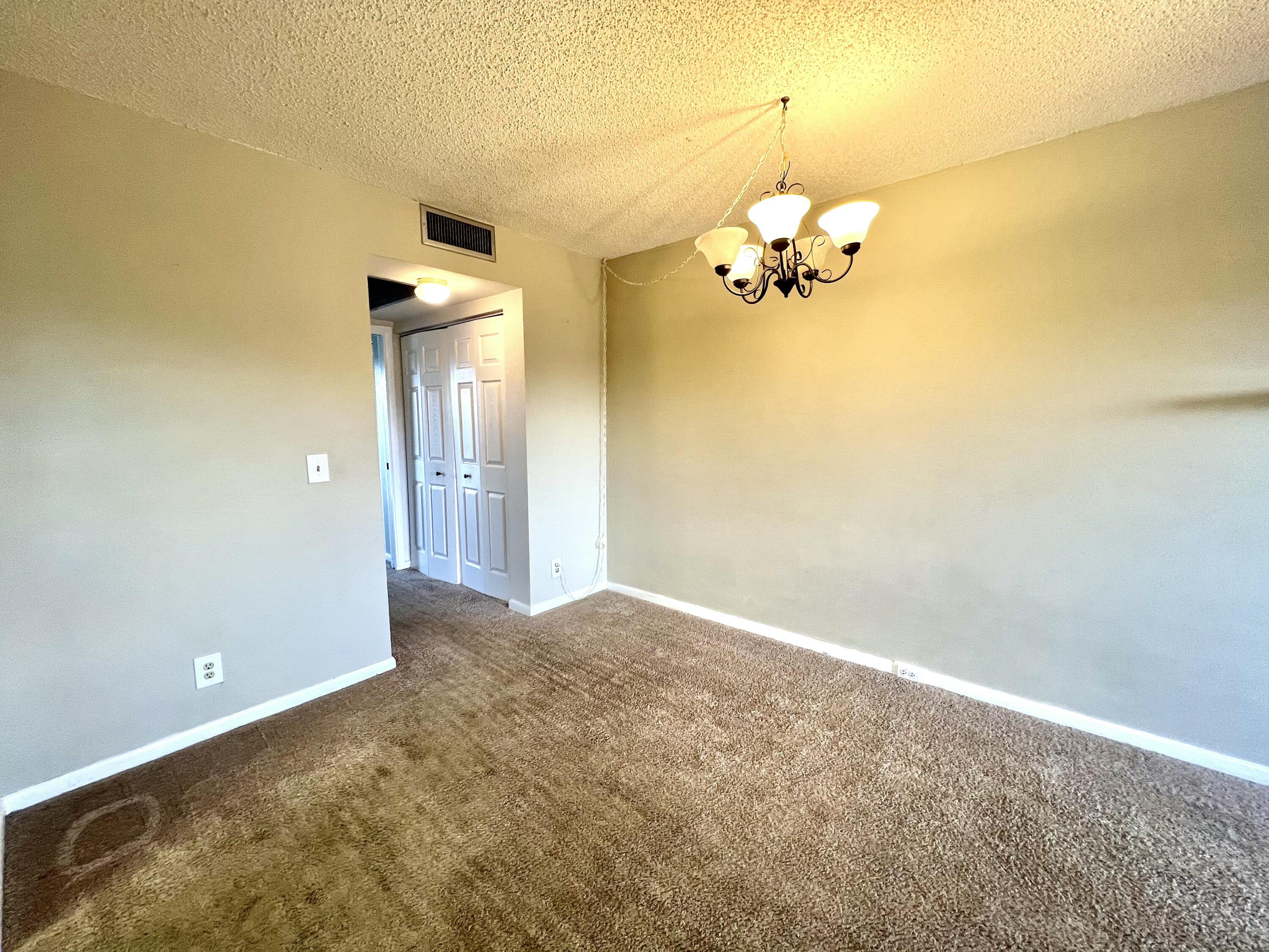 209 Suffolk F Boca Raton, FL 33434 - Photo 11 of 25 Dining area
