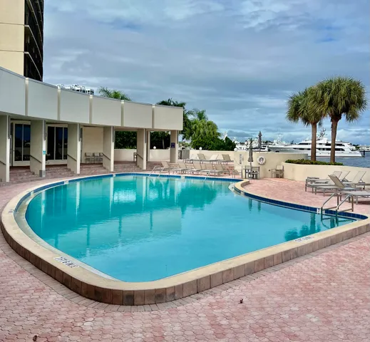 $6,450 | 132 Lakeshore Drive, Unit 1118, North Palm Beach, FL 33408