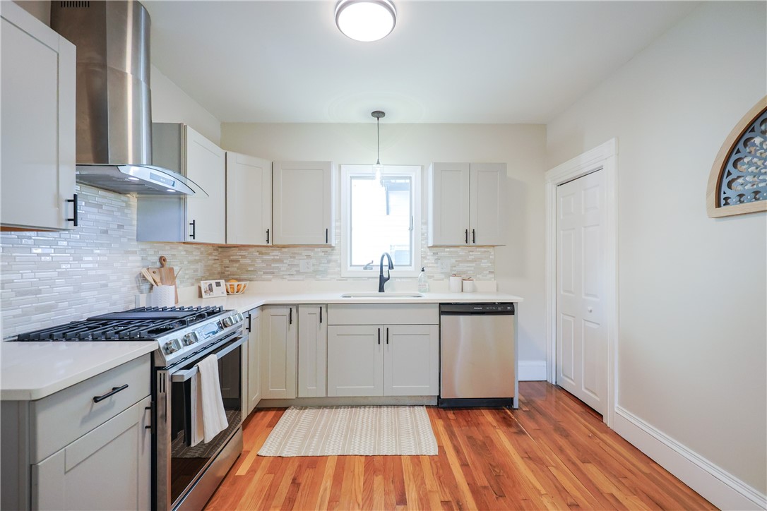 24 Pleasant Street Cumberland, RI 02864 - Photo 11 of 33