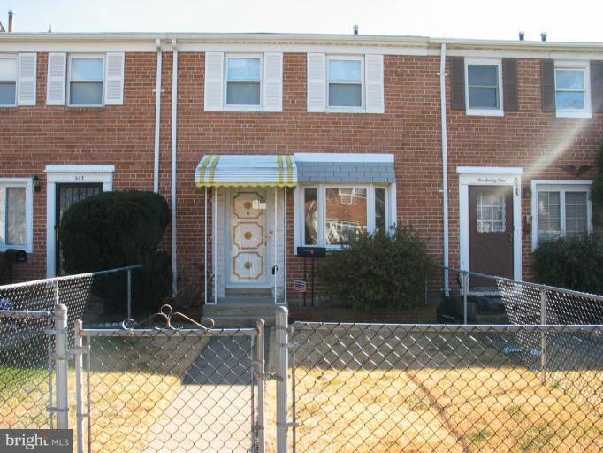 619 Markham Road Baltimore, MD 21229 - Photo 1 of 9 Exterior (Main)