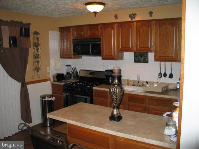 619 Markham Road Baltimore, MD 21229 - Photo 5 of 9 Kitchen #2
