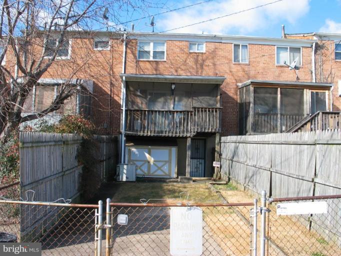 619 Markham Road Baltimore, MD 21229 - Photo 9 of 9 Exterior (Rear)