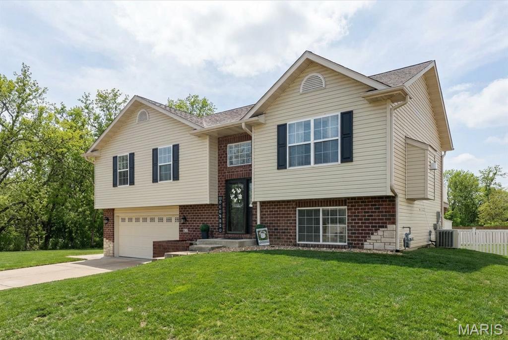 821 Chesapeake Jct Lane O'Fallon, IL 62269 - Photo 3 of 57
