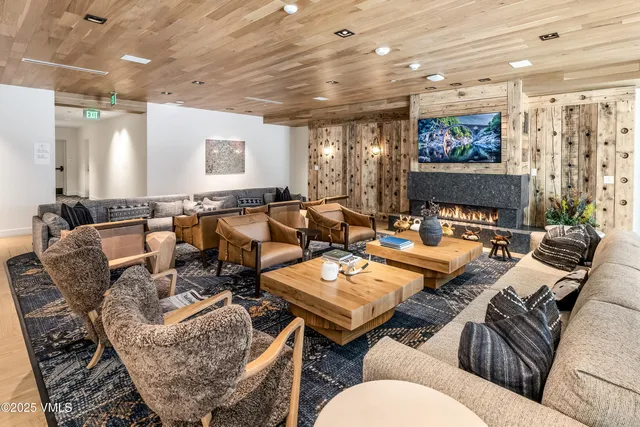 $2,195,000 | 38460 Highway 6, Unit 310, Avon, CO 81620