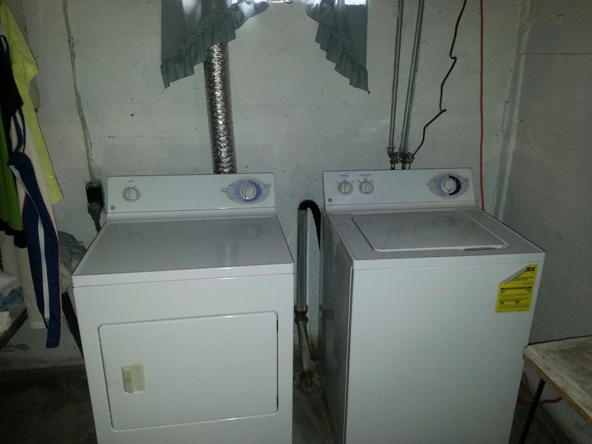 5449 Cove Road Roanoke, VA 24019 - Photo 12 of 19 Laundry