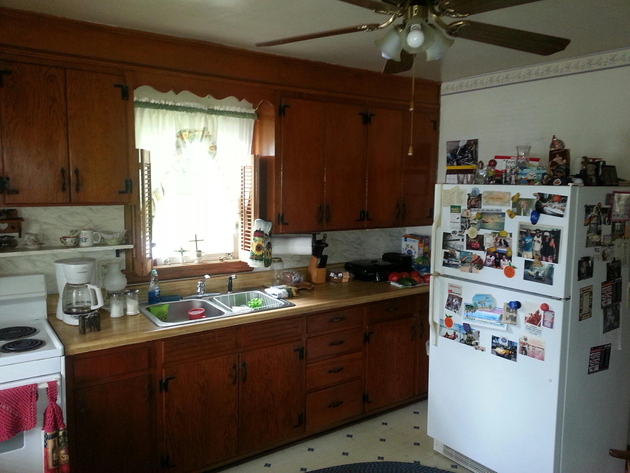 5449 Cove Road Roanoke, VA 24019 - Photo 10 of 19 Kitchen