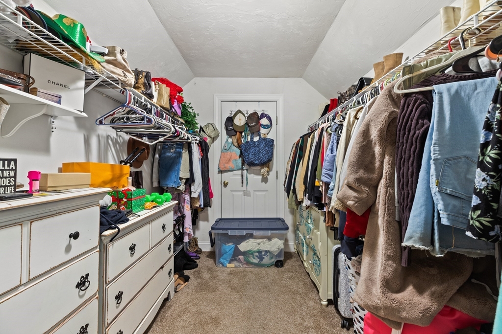 566 Mendon Road Sutton, MA 01590 - Photo 22 of 40