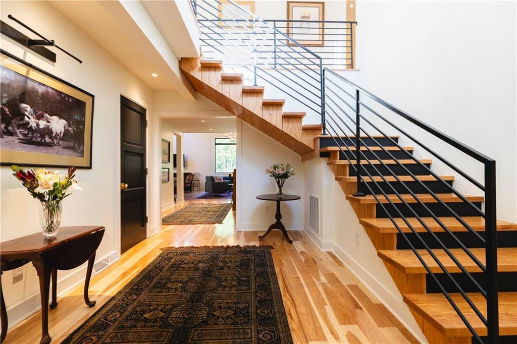 2457 Rochester Road Sewickley, PA 15143 - Photo 6 of 45 Gallery Image 6