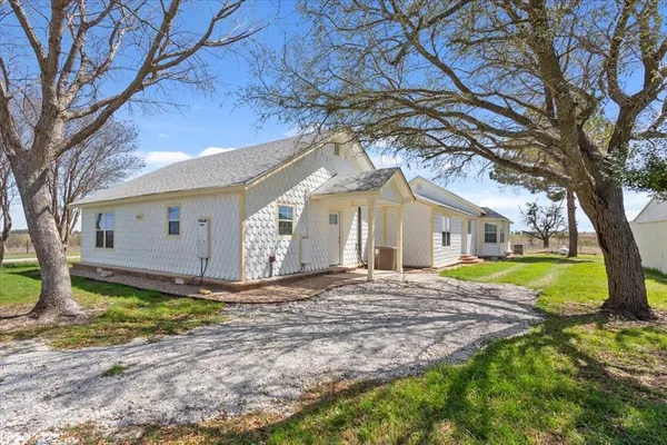 $699,000 | 596 County Road 3425, Clifton, TX 76634