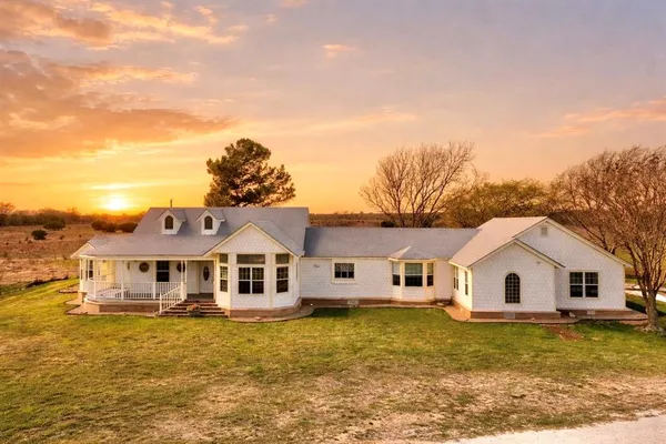 $699,000 | 596 County Road 3425, Clifton, TX 76634
