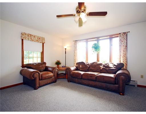 9 Cornerbrook Circle, Unit 9 Windham, ME 04062 - Photo 4 of 20 Living Room.