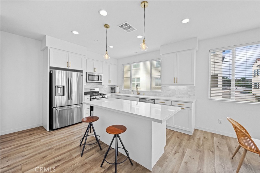 322 Ford Road Costa Mesa, CA 92627 - Photo 2 of 24