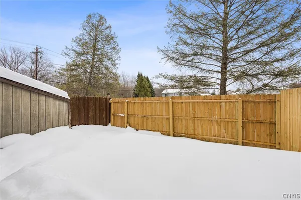 $1,800 | 3754 Helios Court, Clay, NY 13027