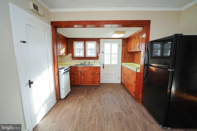 $1,595 | 101 Taylor Avenue, Hurlock, MD 21643