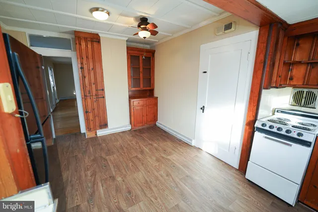 $1,595 | 101 Taylor Avenue, Hurlock, MD 21643