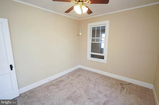 $1,595 | 101 Taylor Avenue, Hurlock, MD 21643