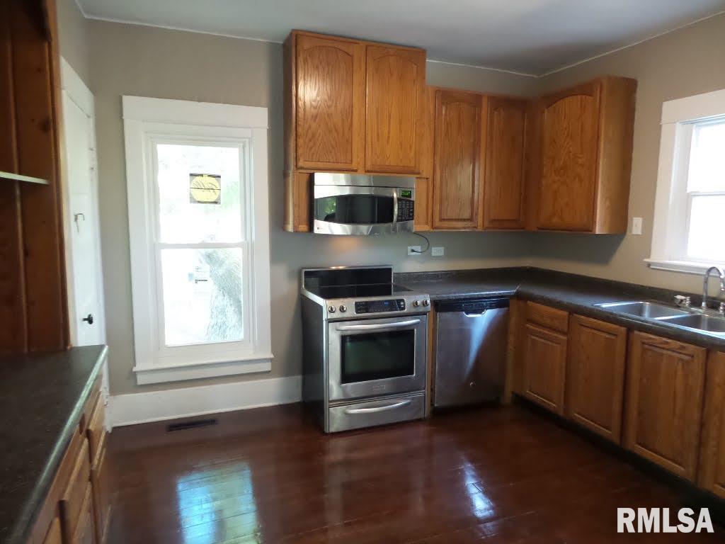 1404 North Logan Street Chillicothe, IL 61523 - Photo 22 of 47