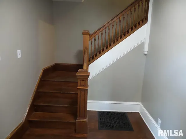 $159,000 | 1404 North Logan Street, Chillicothe, IL 61523