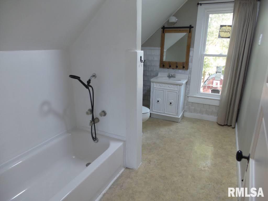 1404 North Logan Street Chillicothe, IL 61523 - Photo 34 of 47