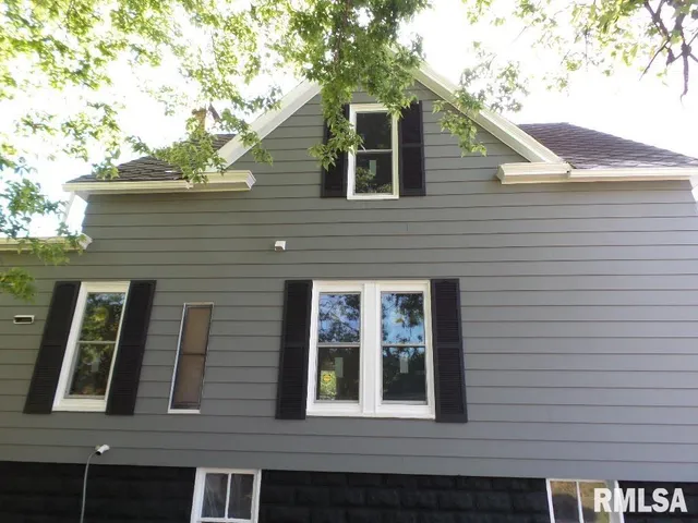 $159,000 | 1404 North Logan Street, Chillicothe, IL 61523