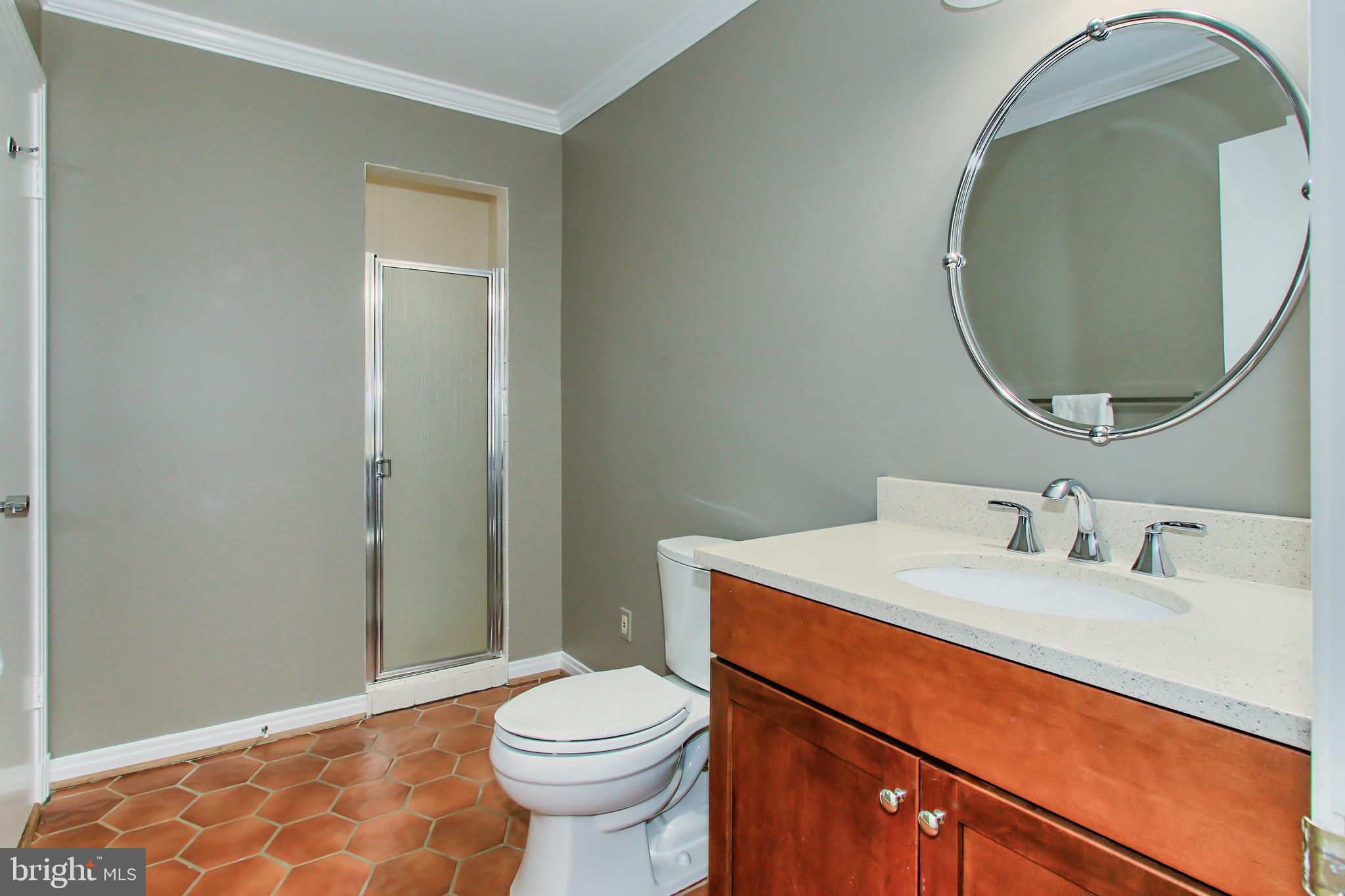 7600 Potomac Fall Road McLean, VA 22102 - Photo 14 of 29 Main Level Full Bathroom