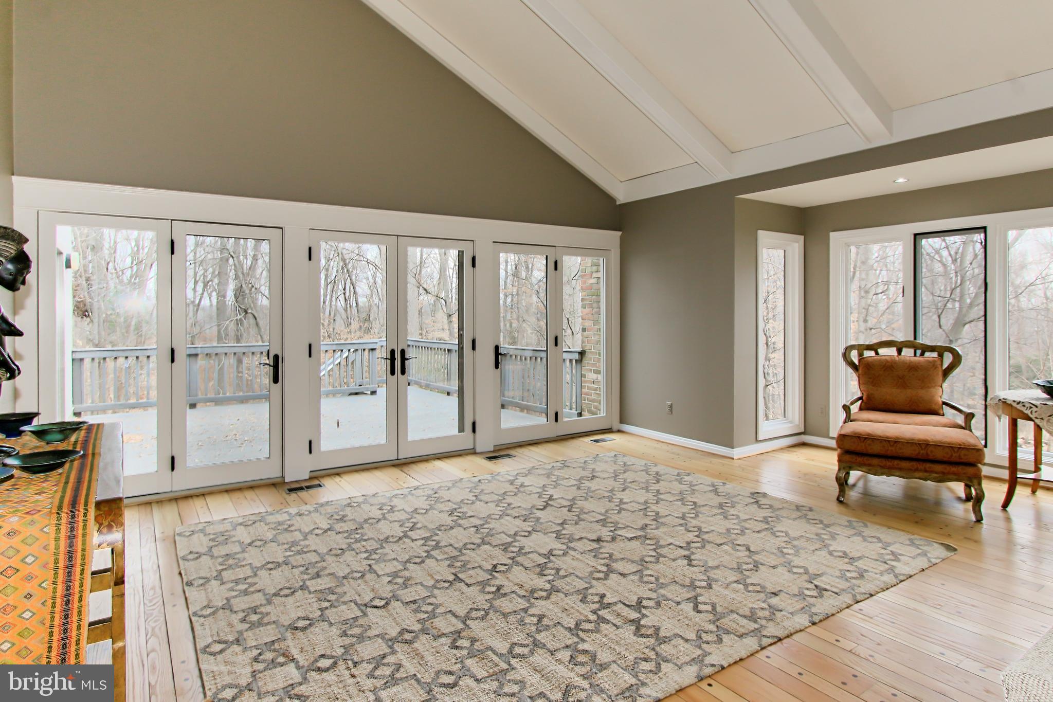 7600 Potomac Fall Road McLean, VA 22102 - Photo 4 of 29 Living with Terrace Access