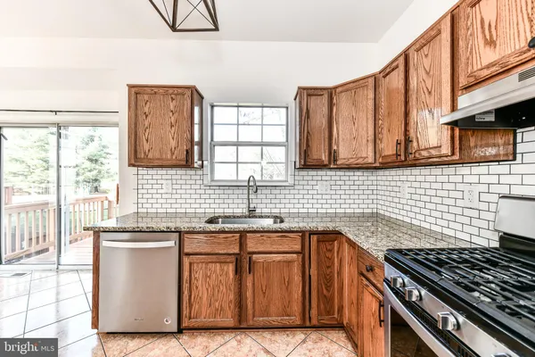 $3,000 | 6018 Callaway Court, Centreville, VA 20121