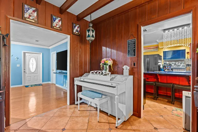 $749,000 | 1802 Lake Osborne Drive, Lake Worth Beach, FL 33461