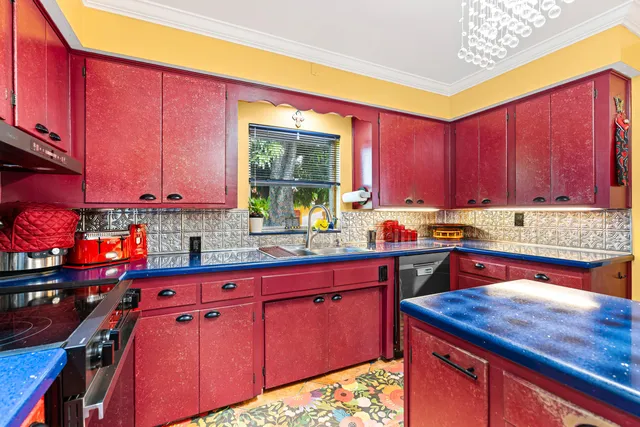 $749,000 | 1802 Lake Osborne Drive, Lake Worth Beach, FL 33461