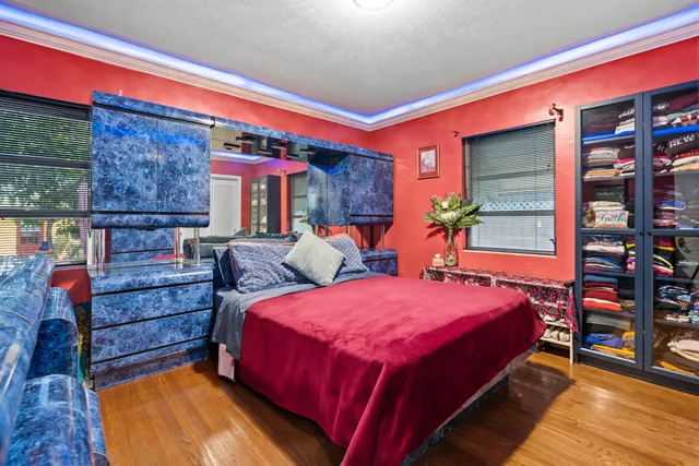 $749,000 | 1802 Lake Osborne Drive, Lake Worth Beach, FL 33461