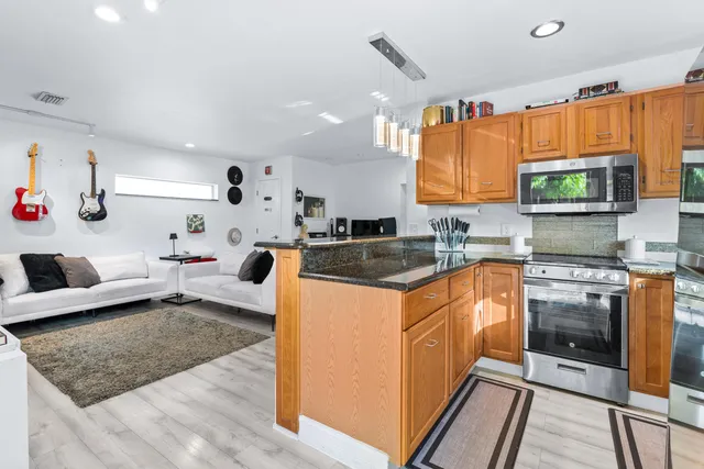 $749,000 | 1802 Lake Osborne Drive, Lake Worth Beach, FL 33461