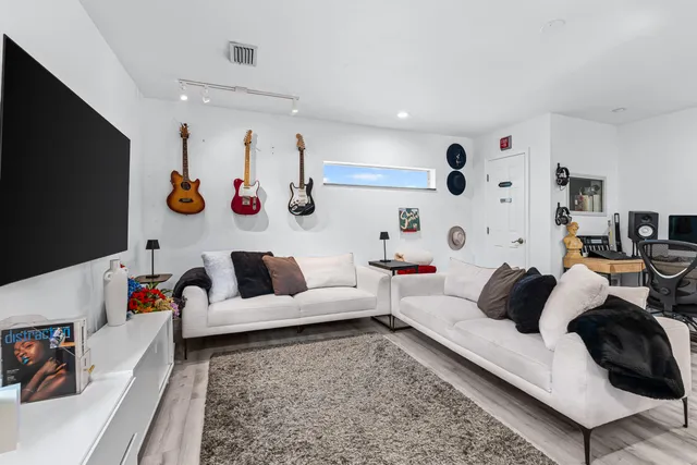 $749,000 | 1802 Lake Osborne Drive, Lake Worth Beach, FL 33461