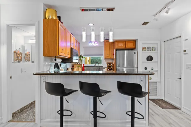 $749,000 | 1802 Lake Osborne Drive, Lake Worth Beach, FL 33461