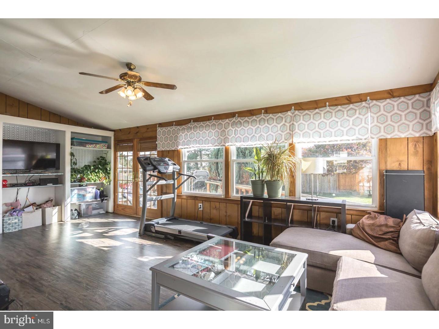 396 Doerrmann Drive Mickleton, NJ 08056 - Photo 11 of 24 Family Room