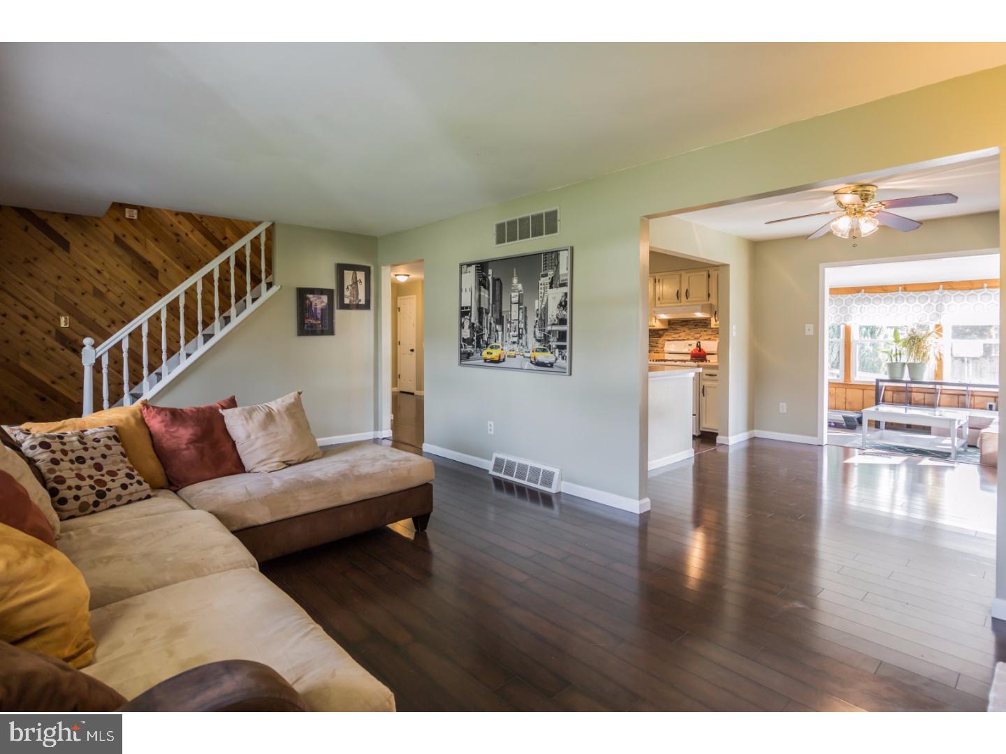 396 Doerrmann Drive Mickleton, NJ 08056 - Photo 7 of 24 Living Room