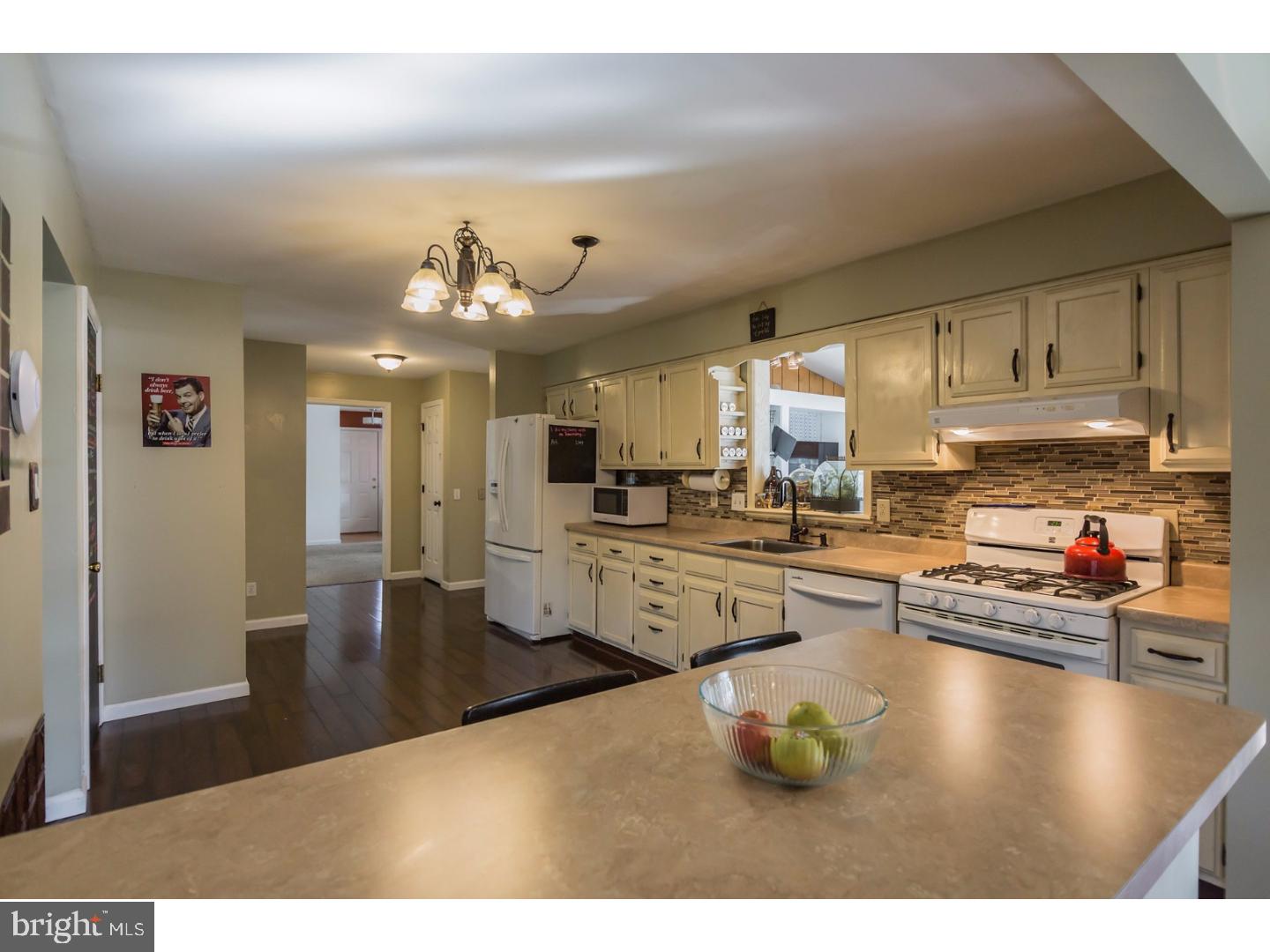 396 Doerrmann Drive Mickleton, NJ 08056 - Photo 8 of 24 Kitchen