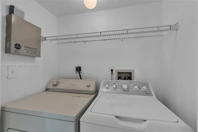 $2,950 | 9193 Fontainebleau Boulevard, Unit 209, Miami, FL 33172