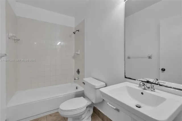 $2,950 | 9193 Fontainebleau Boulevard, Unit 209, Miami, FL 33172