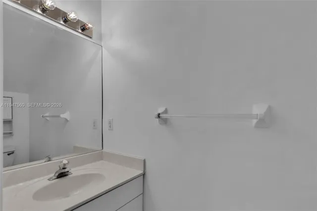 $2,950 | 9193 Fontainebleau Boulevard, Unit 209, Miami, FL 33172