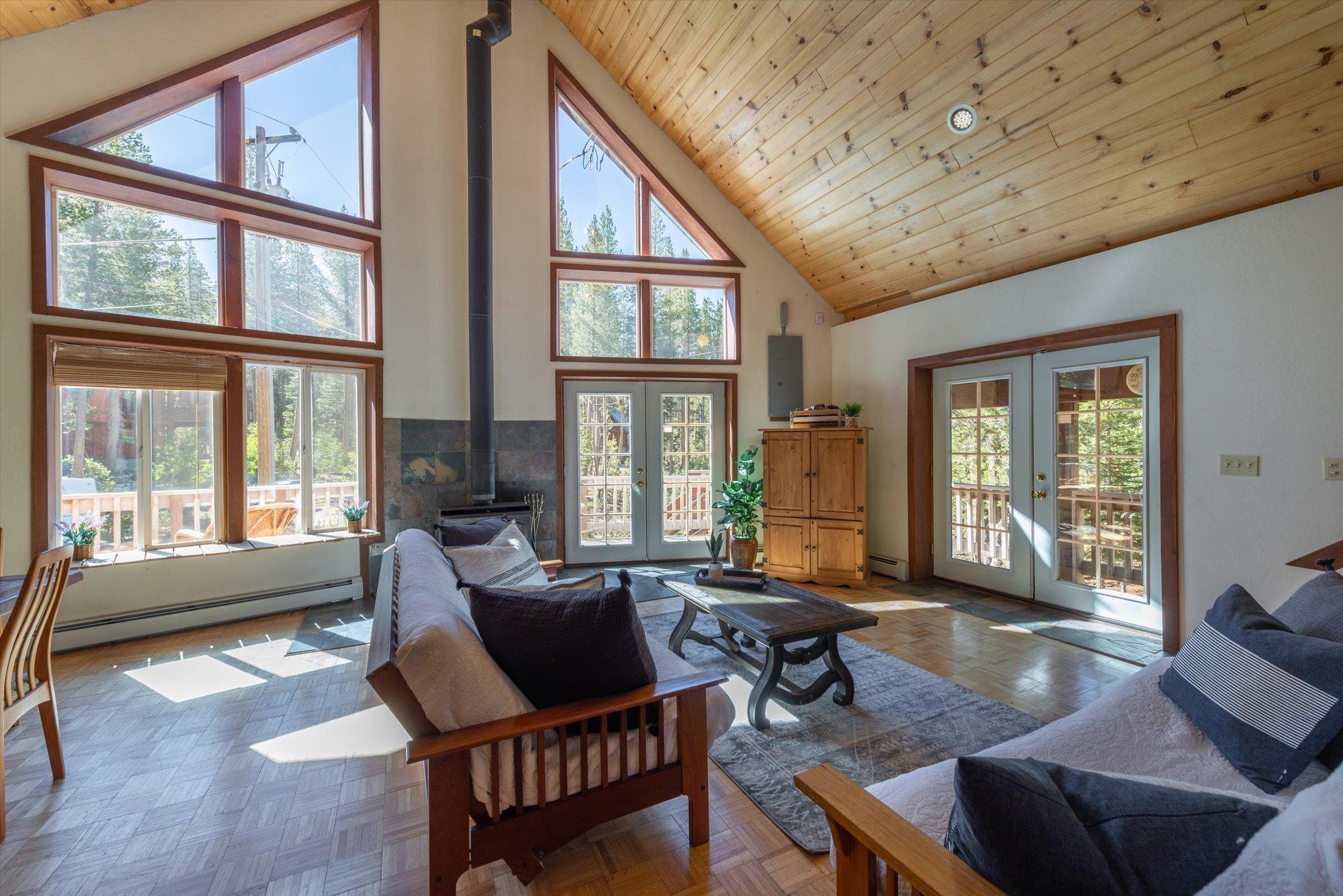 7213 Palisade Road Soda Springs, CA 95728 - Photo 3 of 21 Gallery Image 3