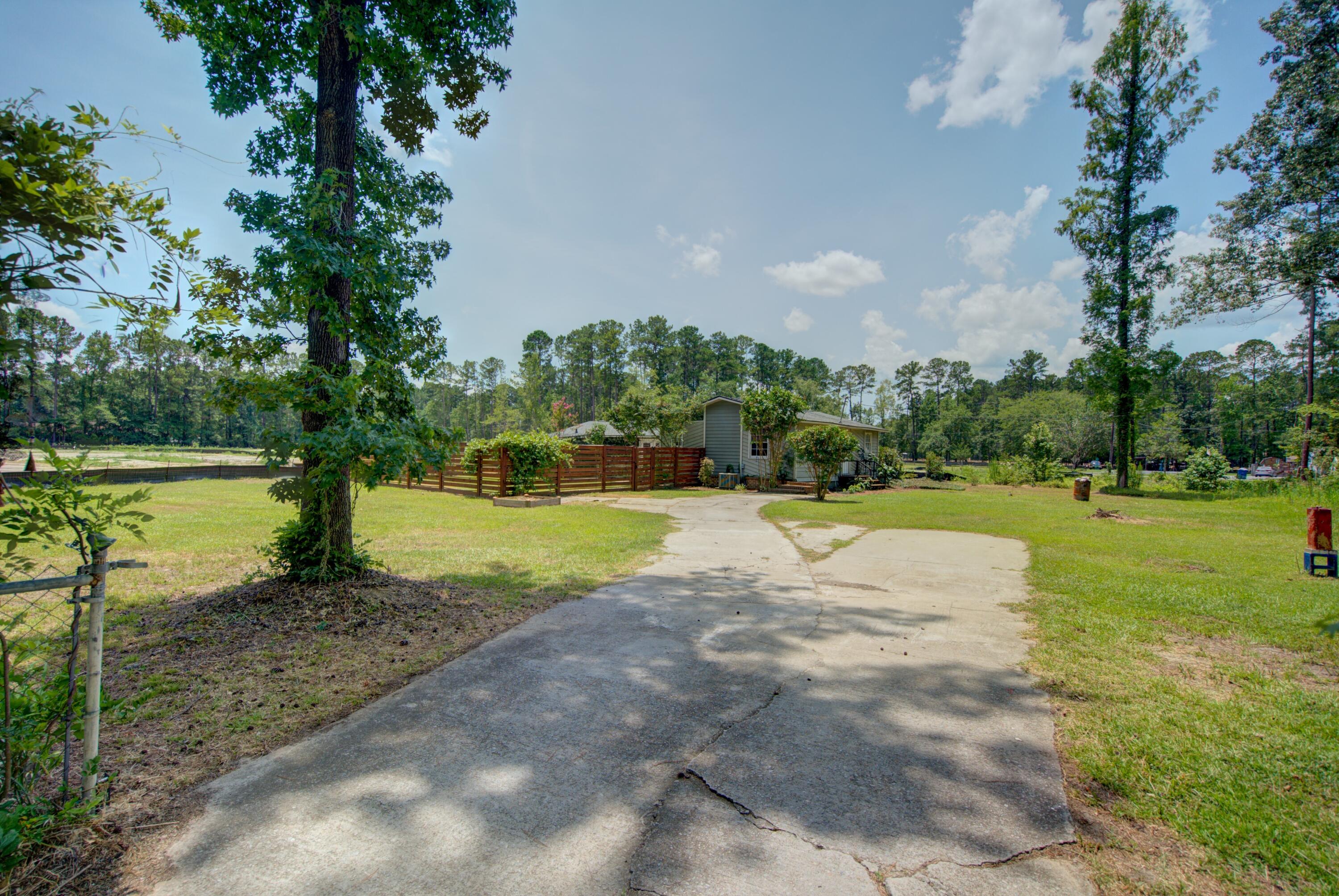 243 County Rd S-18-747 Summerville, SC 29483 - Photo 2 of 19 Photo16