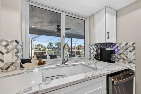 $975,000 | 3927 48th Avenue South, St. Petersburg, FL 33711