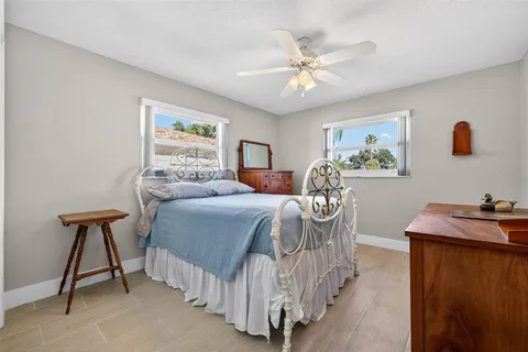 $975,000 | 3927 48th Avenue South, St. Petersburg, FL 33711