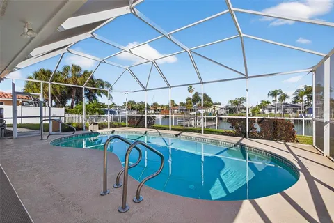 $975,000 | 3927 48th Avenue South, St. Petersburg, FL 33711