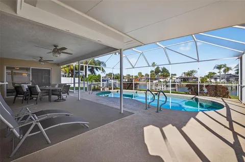 $975,000 | 3927 48th Avenue South, St. Petersburg, FL 33711