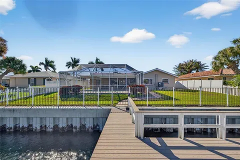 $975,000 | 3927 48th Avenue South, St. Petersburg, FL 33711