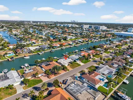 $975,000 | 3927 48th Avenue South, St. Petersburg, FL 33711